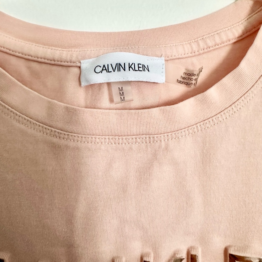 Calvin Klein Women's Pink T-Shirt - Picture 3 of 7